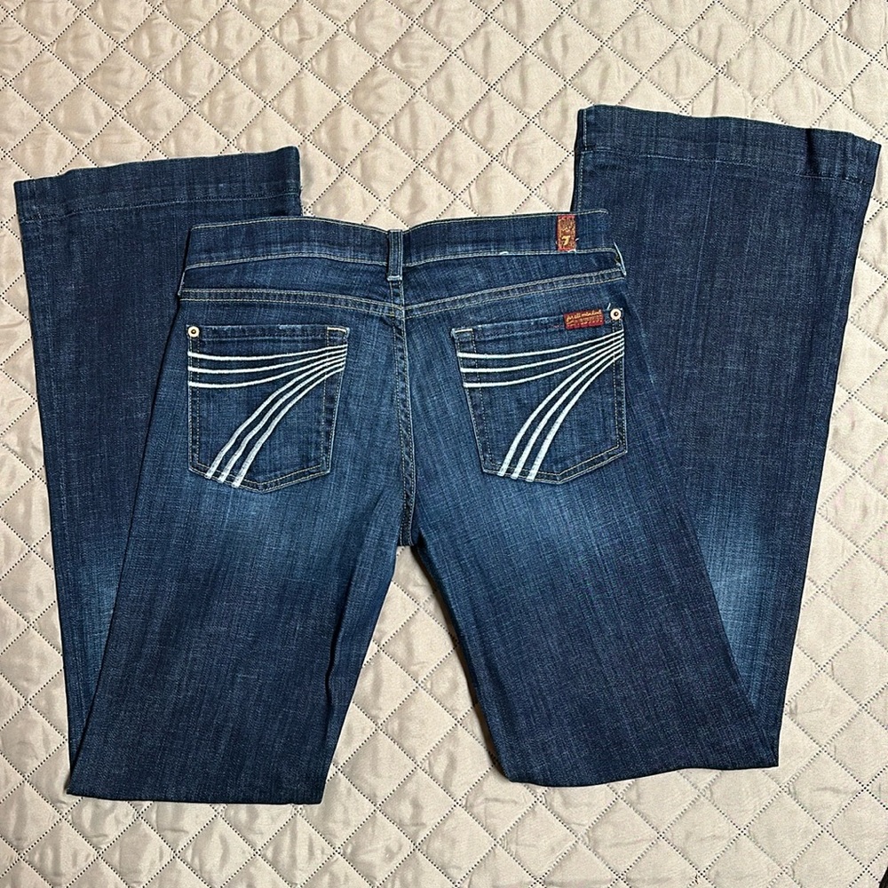7 For all Mankind. dojo. Size 28. Excellent condition.